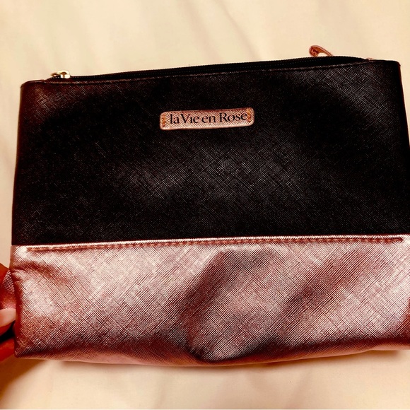 La Vie En Rose Cosmetic Bag NWOT Metallic Pink/Rose Gold - Picture 7 of 11